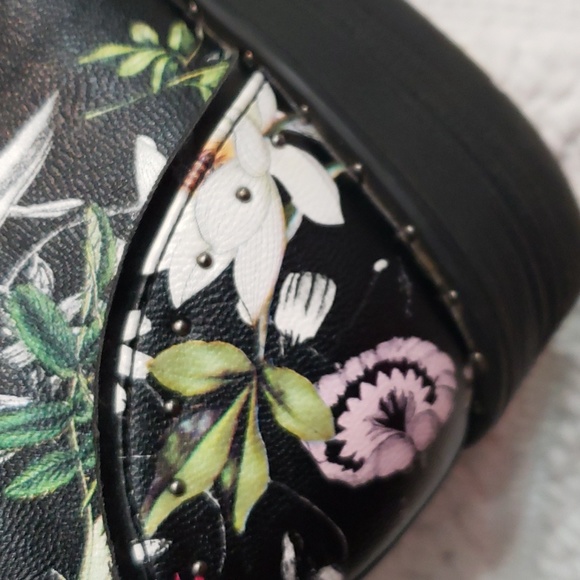 STEVE MADDEN FLORAL BOOTS - Picture 10 of 13
